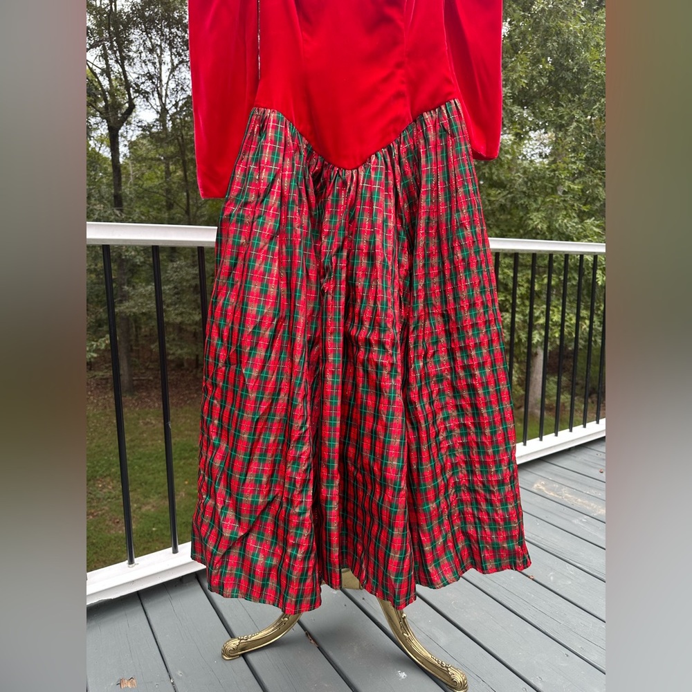 Vintage 1980’s Holiday Party Velvet & Tartan Plaid  A Line Skirt Vintage Size 8 - Picture 6 of 12